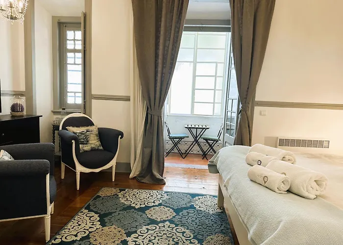 Estrela Charming By Host-point 3* Lissabon