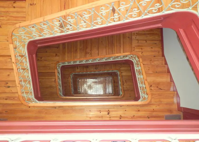 Estrela Charming By Host-point 3* Lissabon