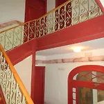 Estrela Charming By Host-point 3* Lissabon