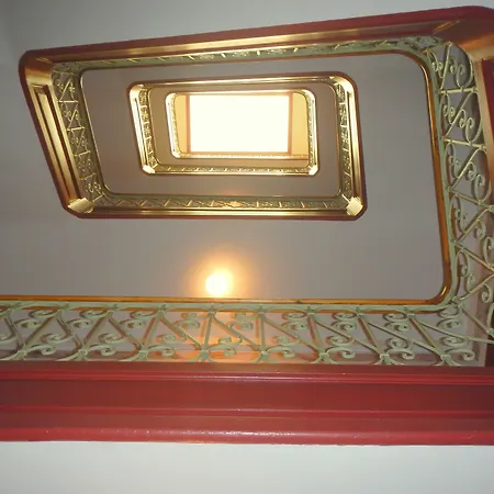 Estrela Charming Guest house Lisbon